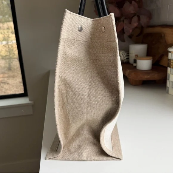 Saint Laurent Rive Gauche Beige Shopping Tote - Picture 11 of 15